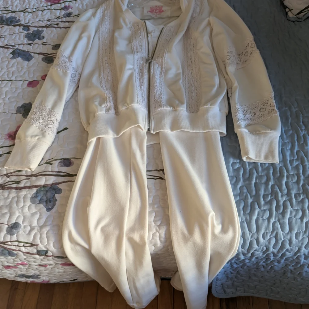 NWOT Boston Proper Cream Lace Detail Hoodie & Drawstring Pants - Picture 1 of 2